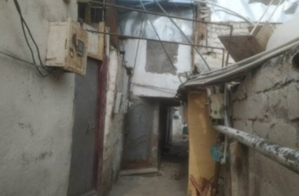 Темная сторона жизни в Баку: трущобы, готовые рухнуть на  головы жильцов